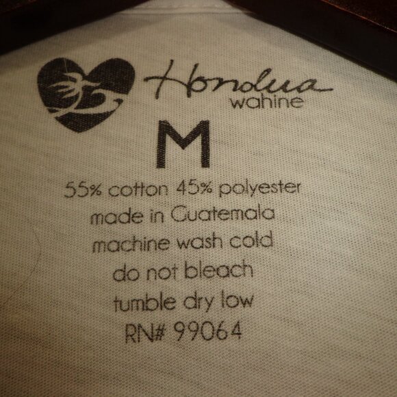NWOT Honolua Wahine T-Shirt M White w/HAWAII HONOLUA SURF COMPANY Colorful - Picture 3 of 11
